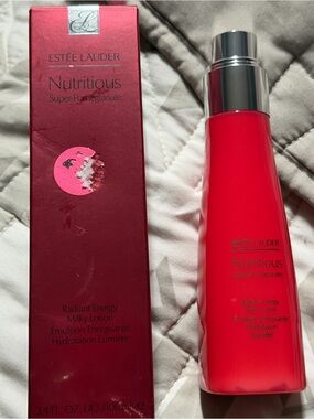 Estée Lauder Nutritious Super-Pomegranate Radiant Energy Milky Lotion